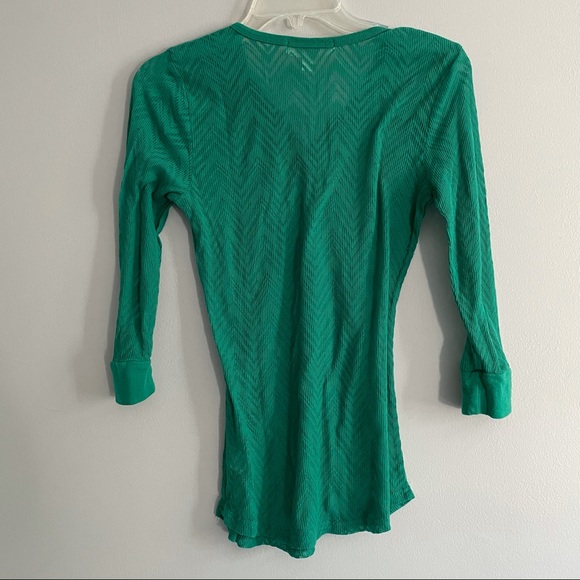 Burnout Chevron 3/4 sleeve shirt L - Picture 3 of 5